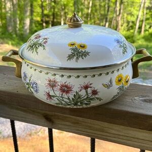 Vintage Lincoware Enamelware Brass Handles Dutch Oven Pot w/ Lid Flower Pattern
